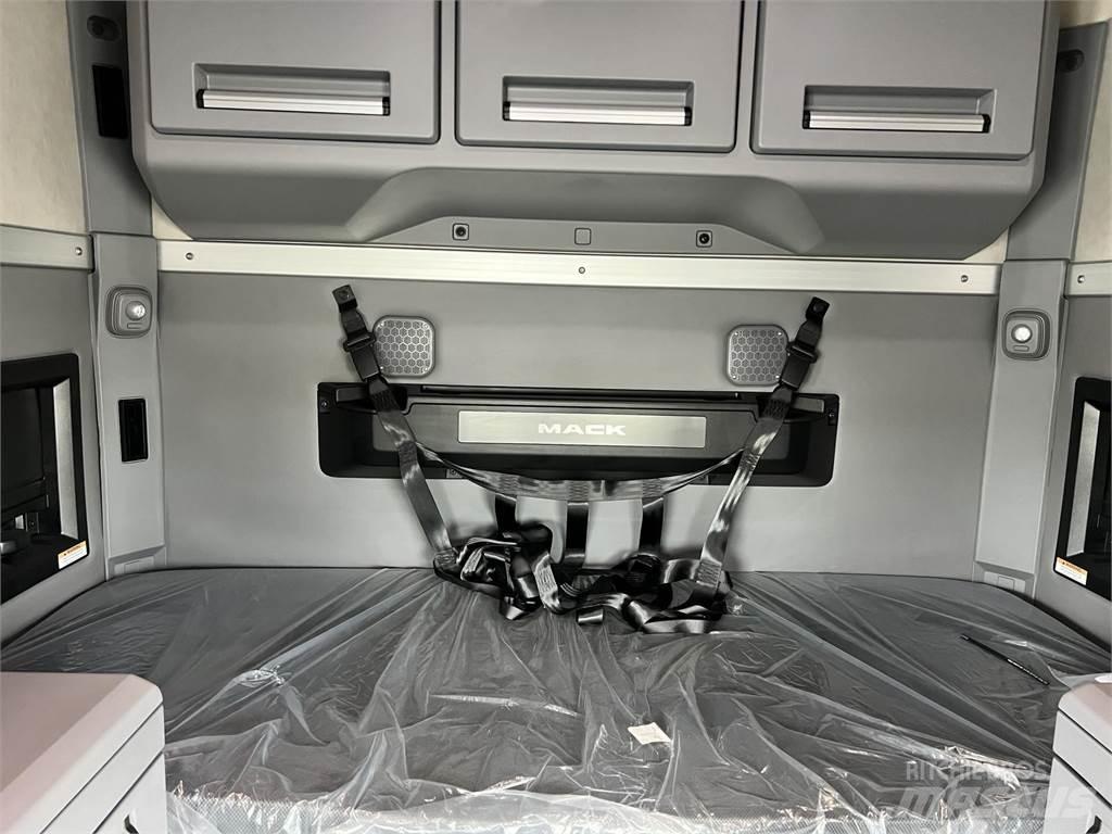 Mack AN64T Dragbilar