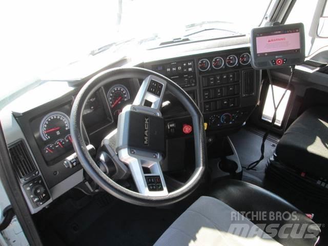 Mack AN64T Dragbilar