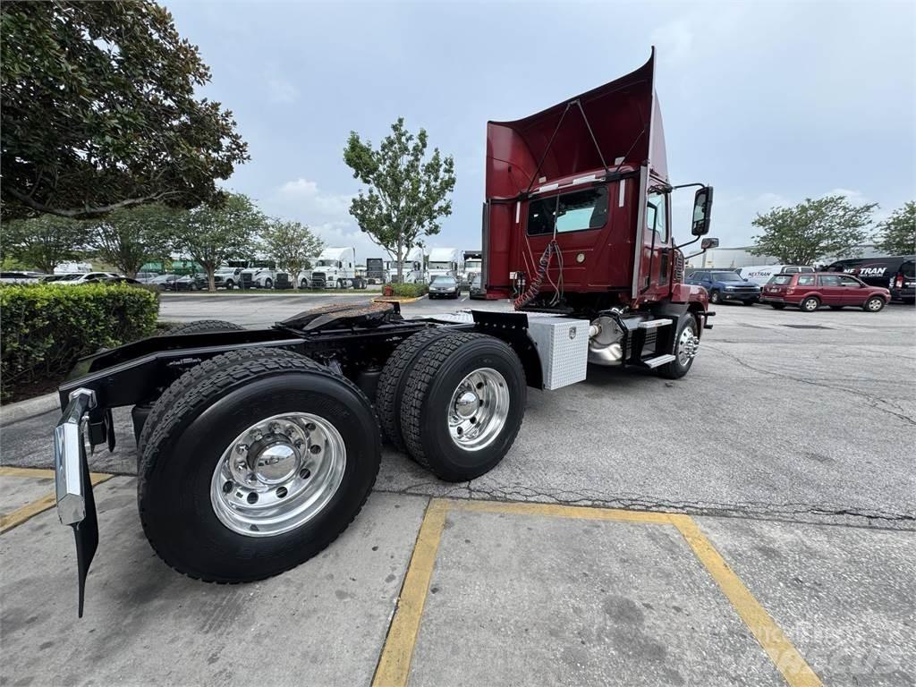 Mack AN64T Dragbilar