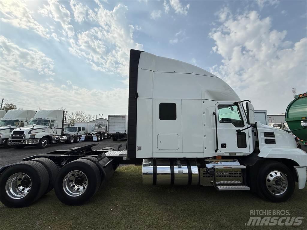 Mack AN64T Dragbilar
