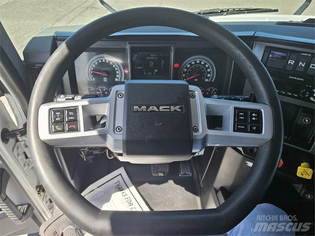 Mack AN64T Dragbilar