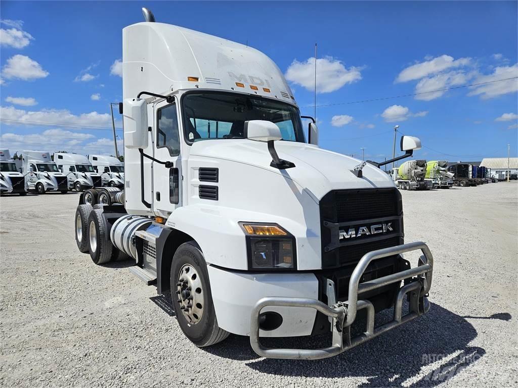 Mack AN64T Dragbilar