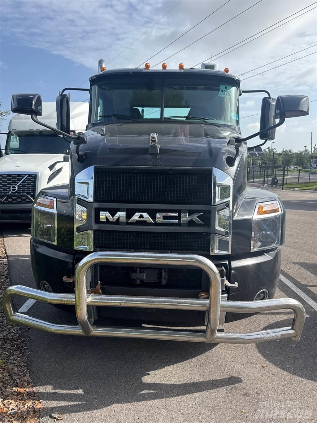 Mack AN64T Dragbilar