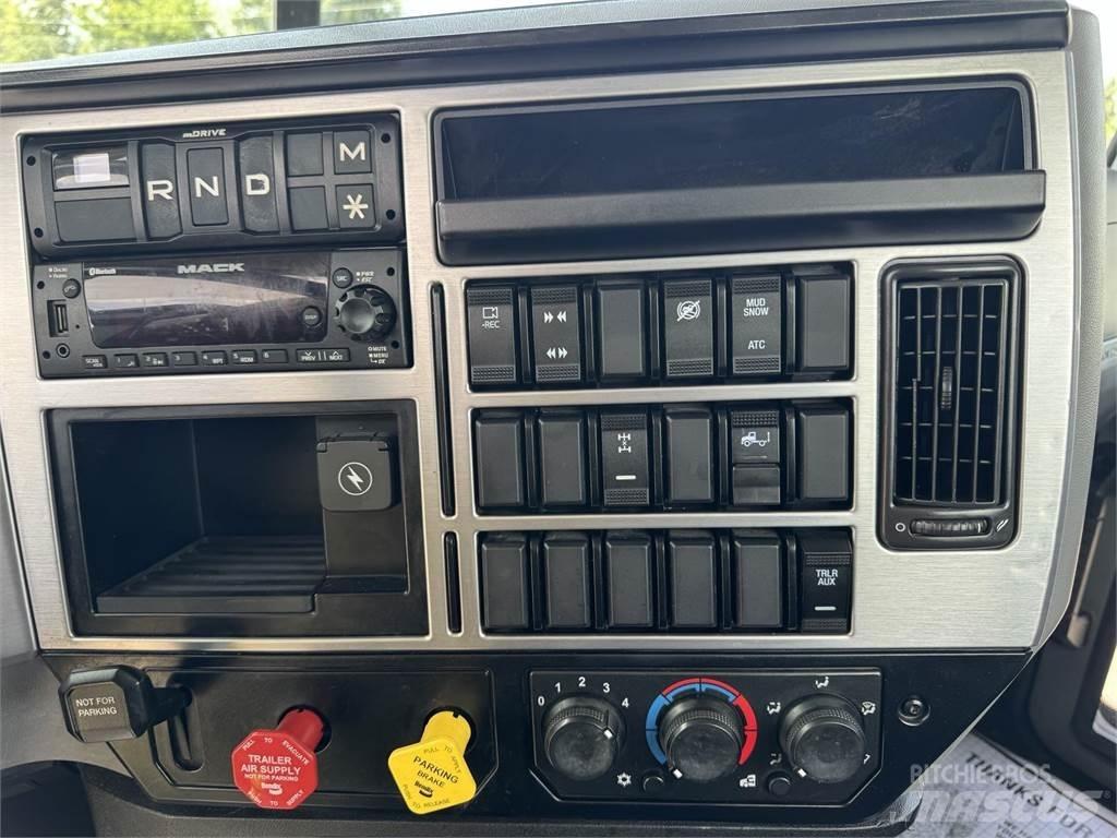 Mack AN64T Dragbilar
