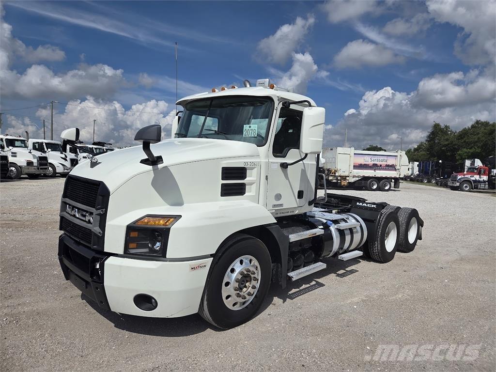 Mack AN64T Dragbilar