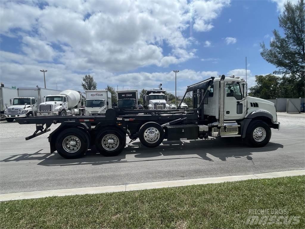 Mack GR64B Dragbilar
