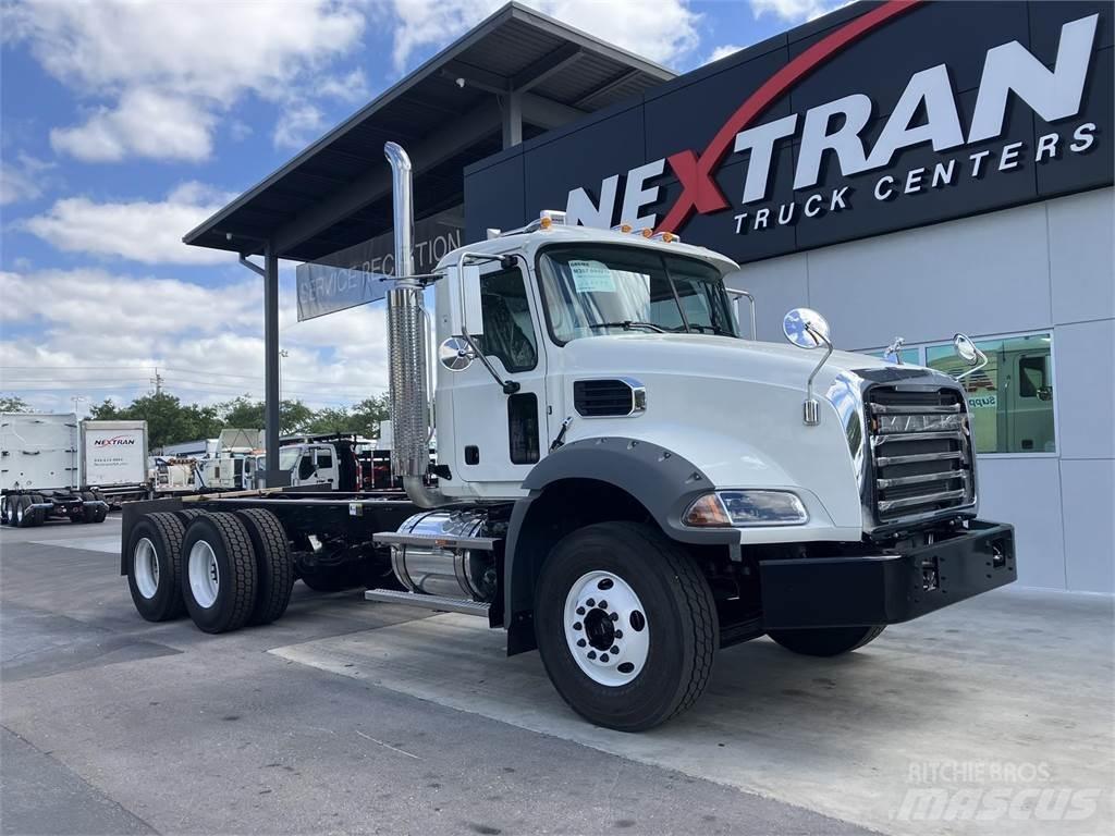 Mack GR64BRX Chassier