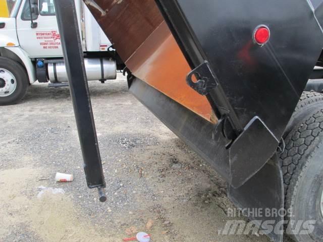 Mack GR64F Tippbilar