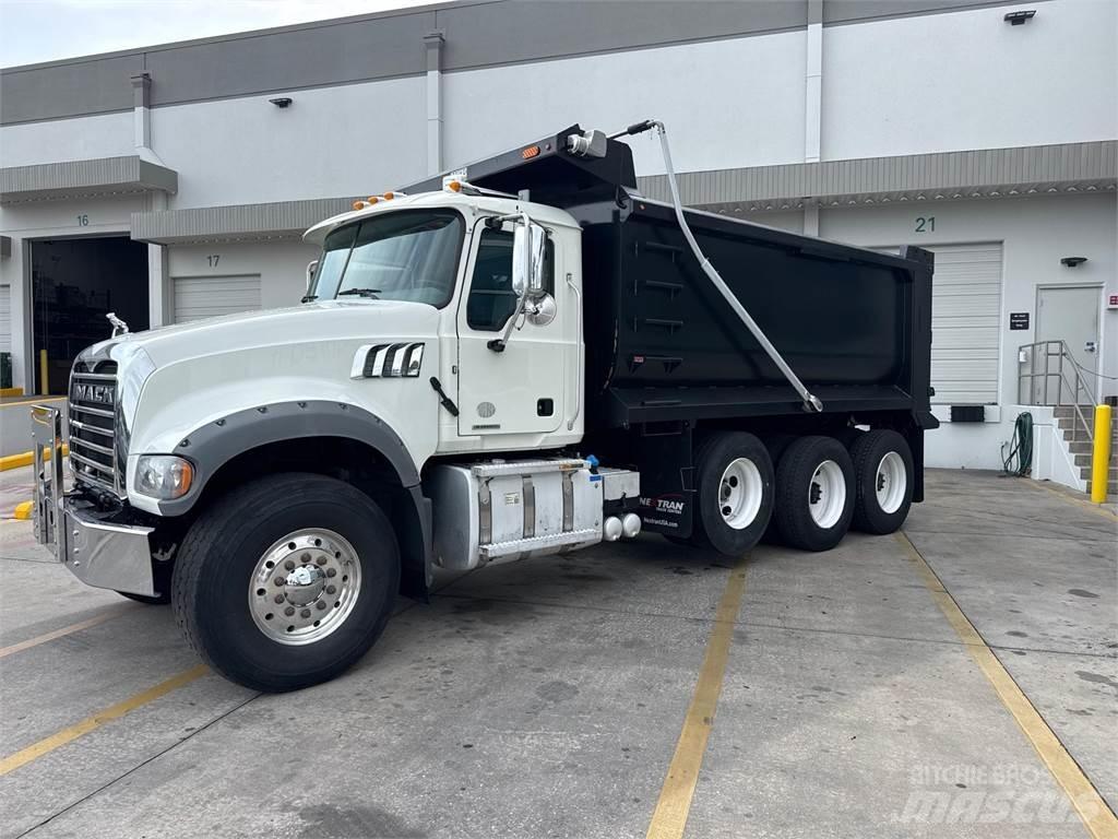 Mack GR64F Tippbilar