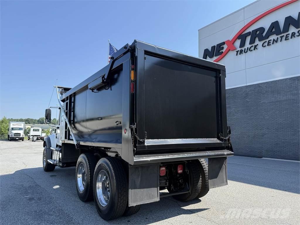 Mack GR64F Tippbilar
