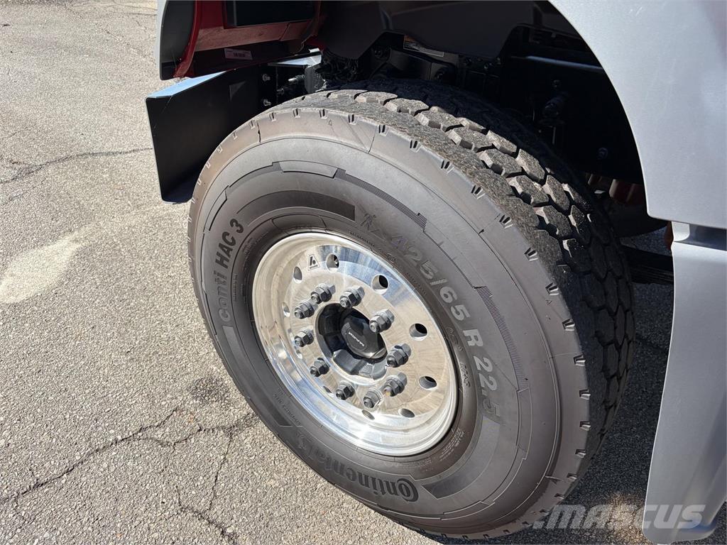 Mack GR64FR Cementbil