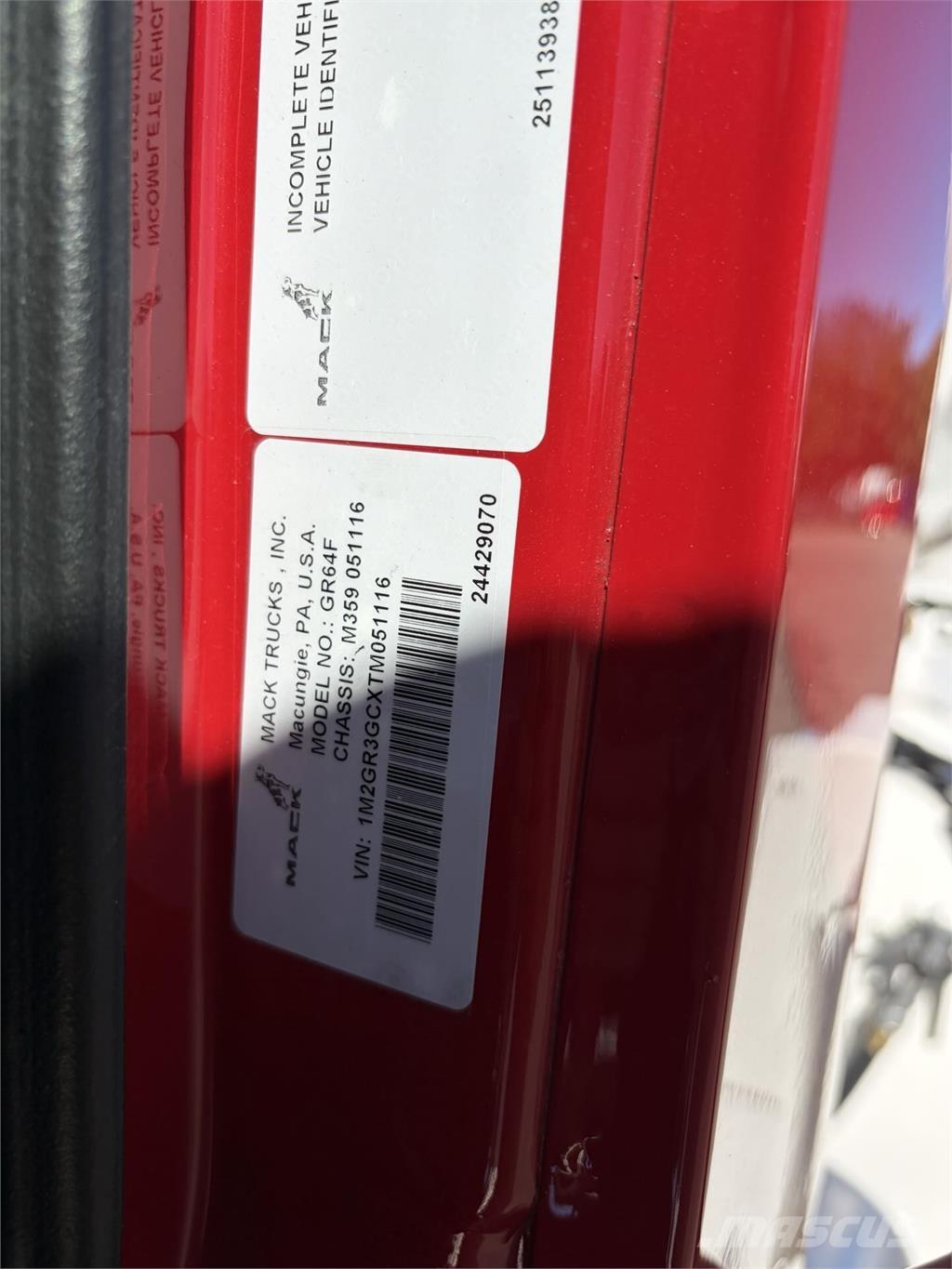 Mack GR64FR Cementbil