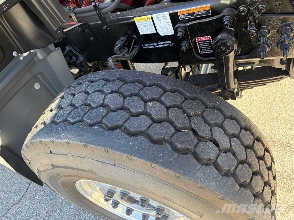 Mack GR64FR Cementbil