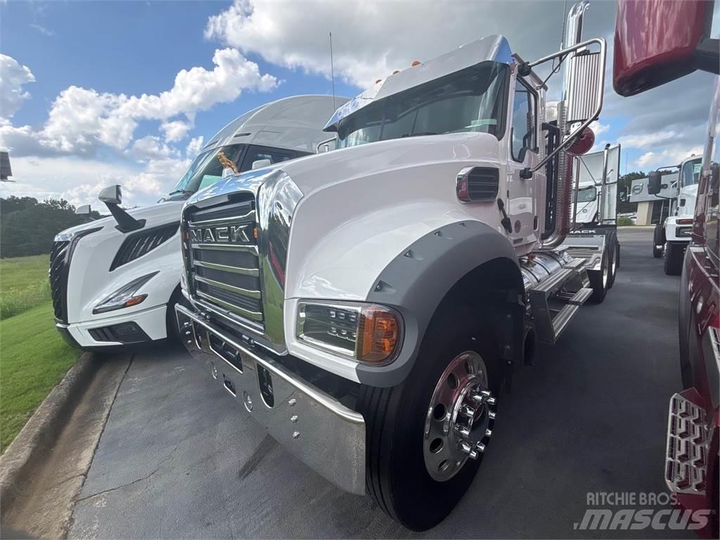 Mack GR64FT Dragbilar
