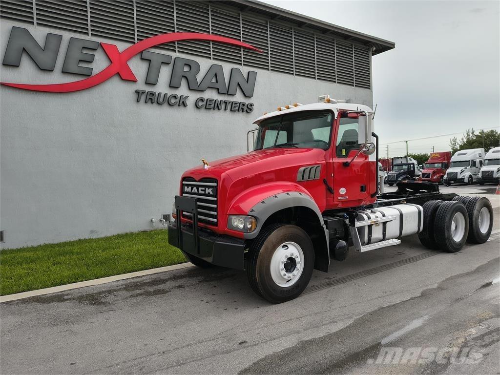 Mack GR64FT Dragbilar
