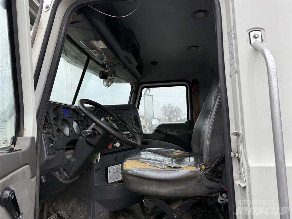 Mack GU700 Chassier