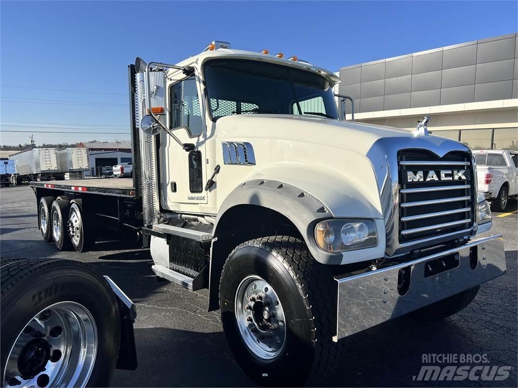 Mack GU713 Övriga bilar