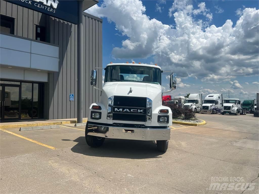Mack MD642 Chassier