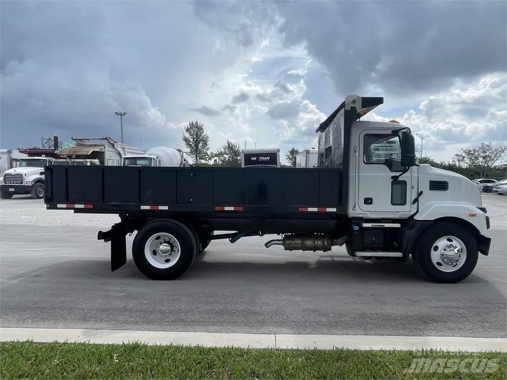 Mack MD642 Chassier