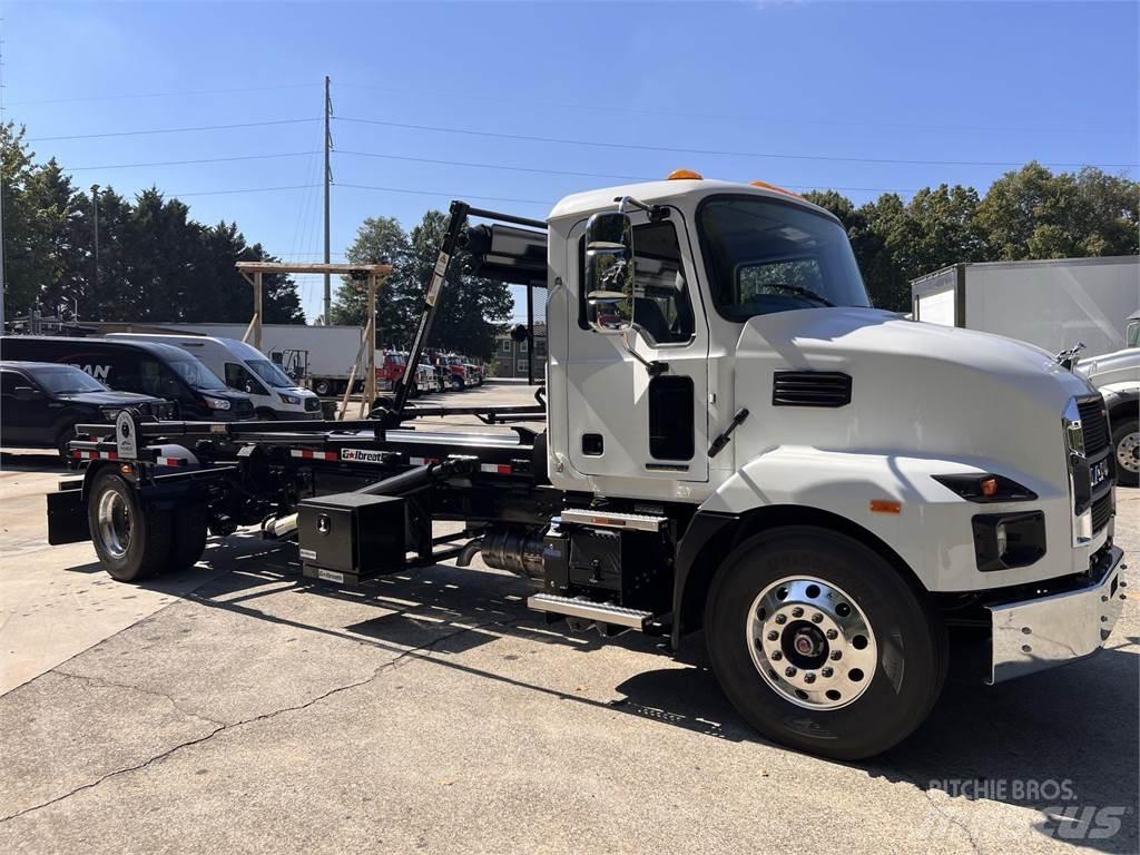 Mack MD7 42R Chassier