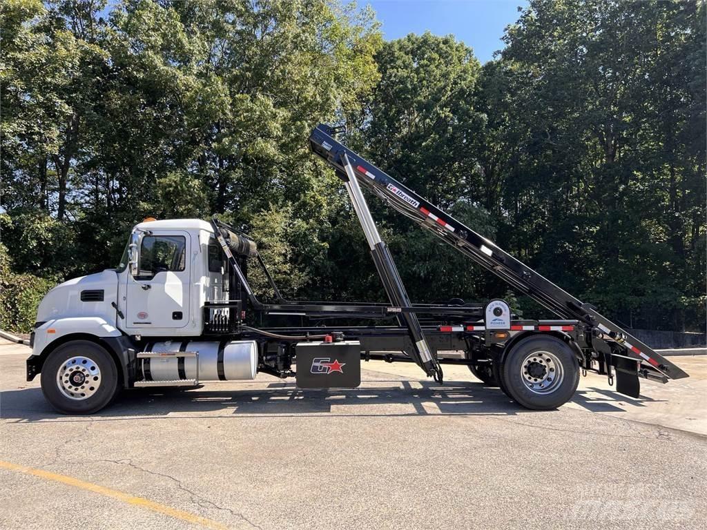 Mack MD7 42R Chassier