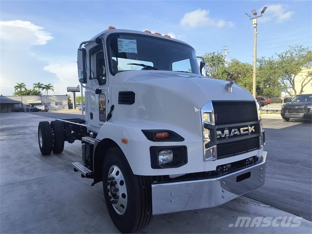 Mack MD7 42R Chassier