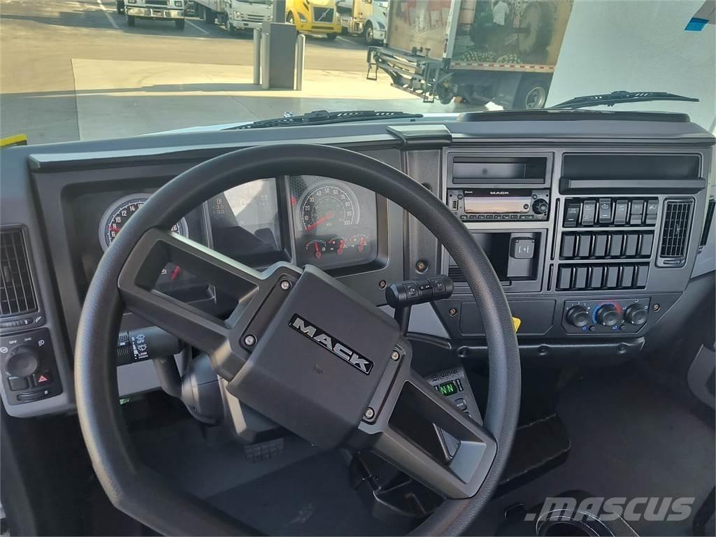 Mack MD7 42R Chassier