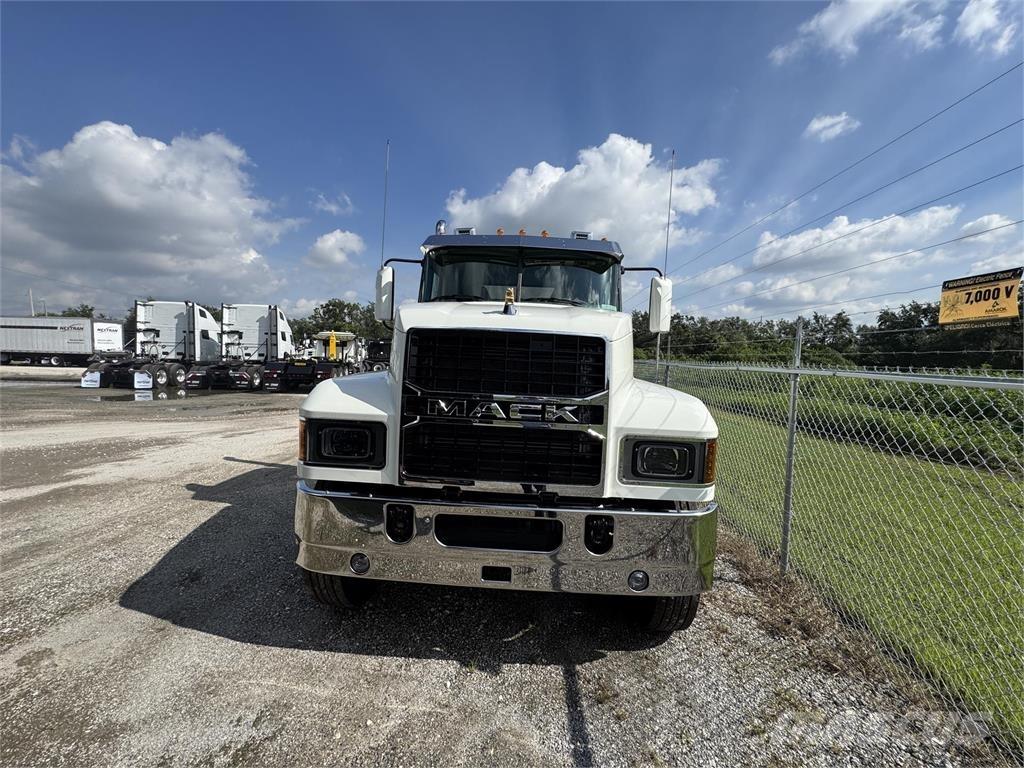 Mack PI64T Dragbilar