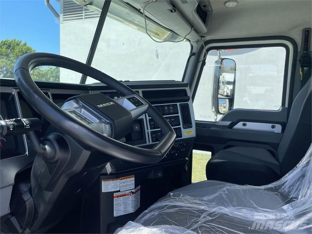 Mack PI64T Dragbilar