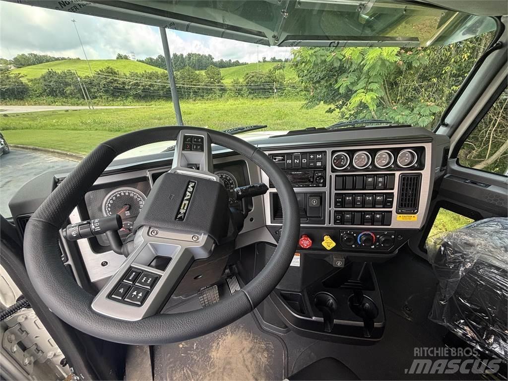 Mack PI64T Dragbilar