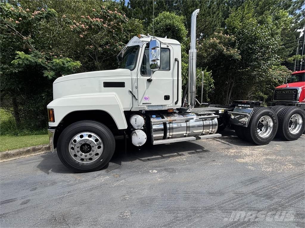 Mack PI64T Dragbilar