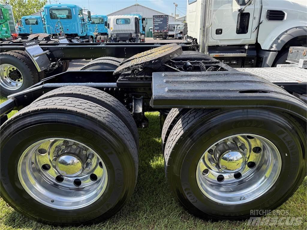 Mack PI64T Dragbilar