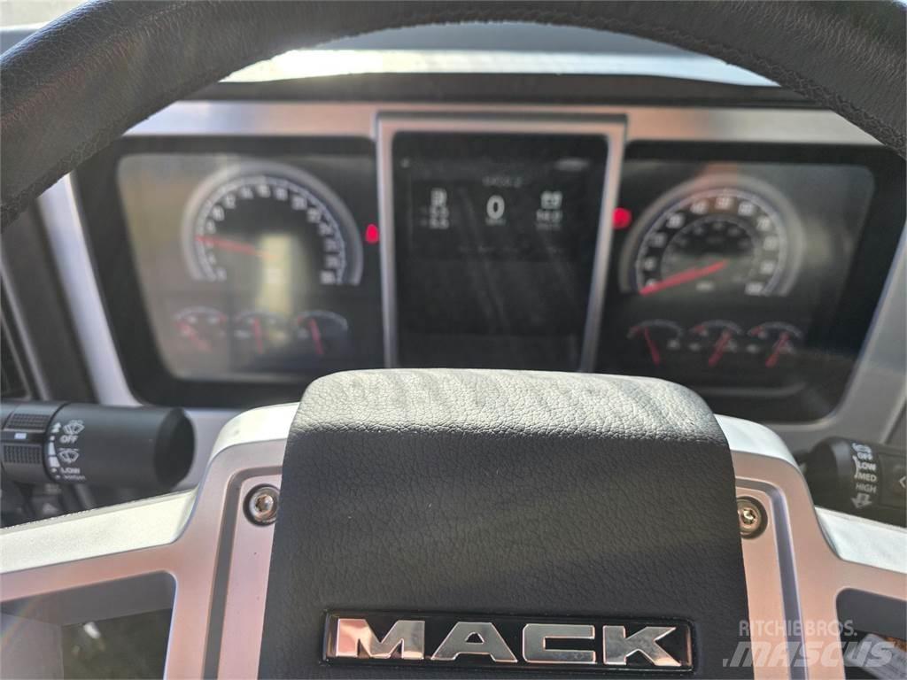 Mack PI64T Dragbilar