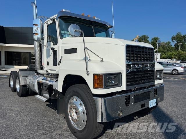 Mack PI64T Dragbilar