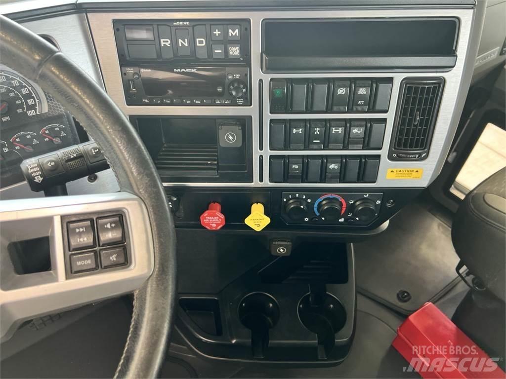 Mack PI64T Dragbilar