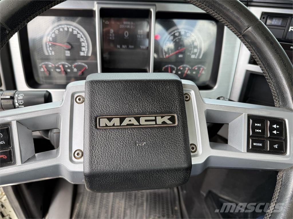 Mack PI64T Dragbilar
