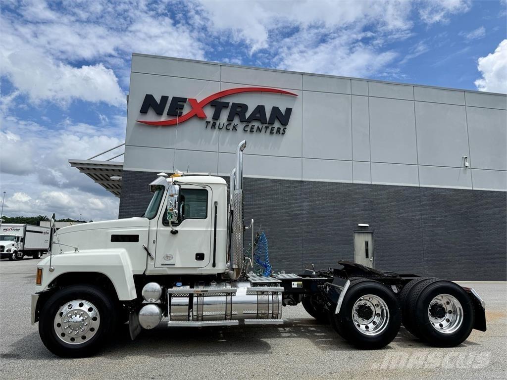 Mack PI64T Dragbilar