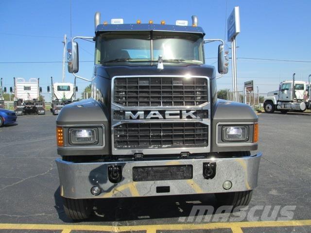 Mack PI64T Dragbilar