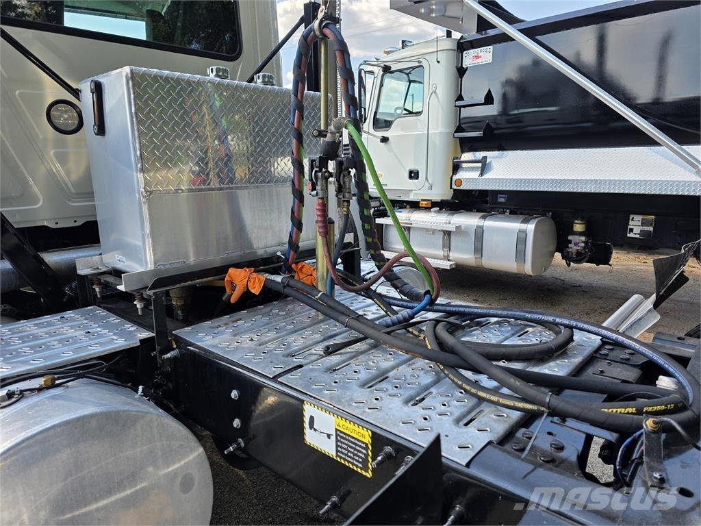 Mack PI64T Dragbilar