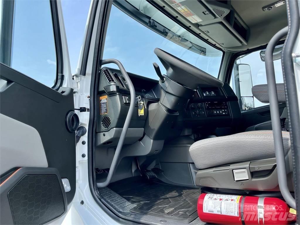 Volvo VHD64F300 Tippbilar