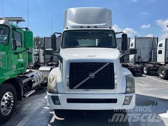 Volvo VNL42T Dragbilar