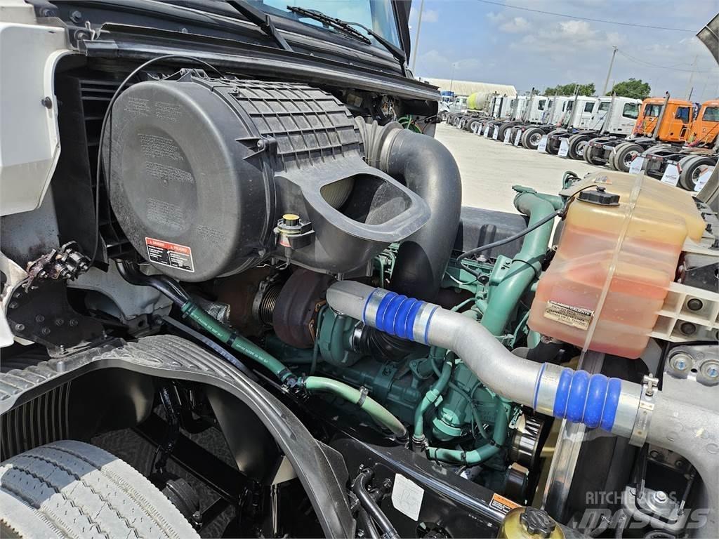Volvo VNL62T300 Dragbilar