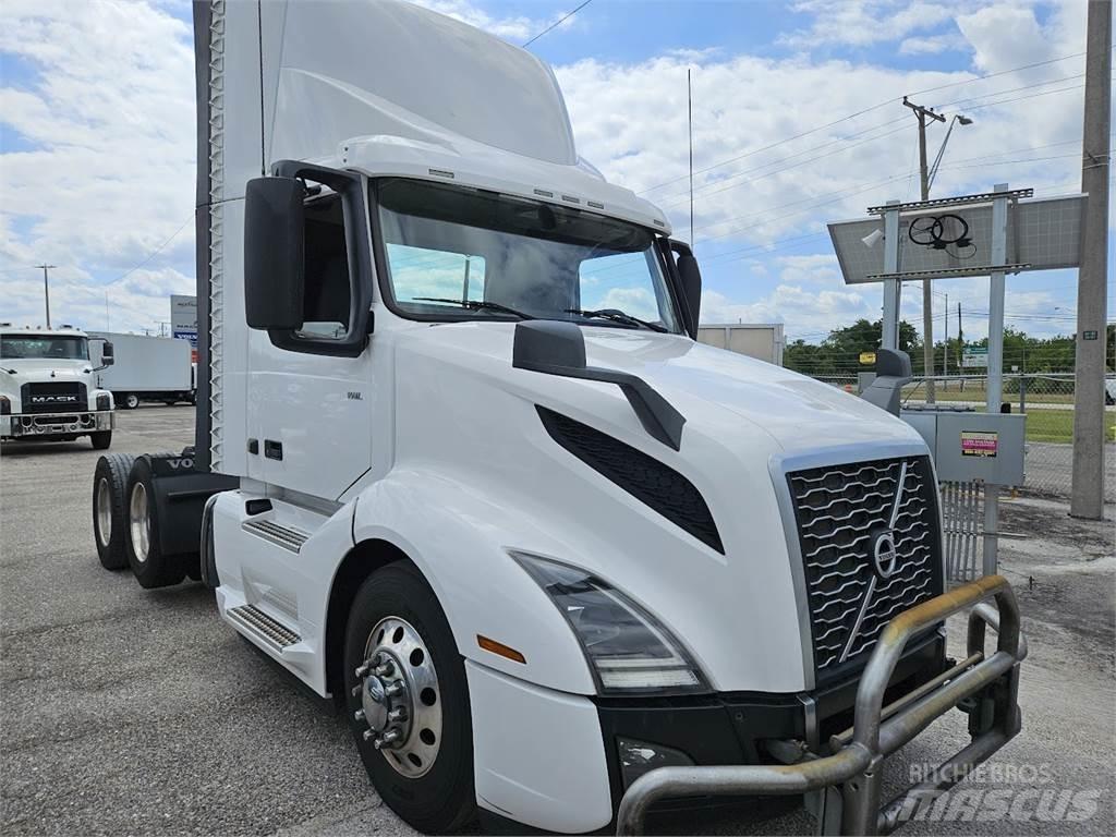 Volvo VNL62T300 Dragbilar