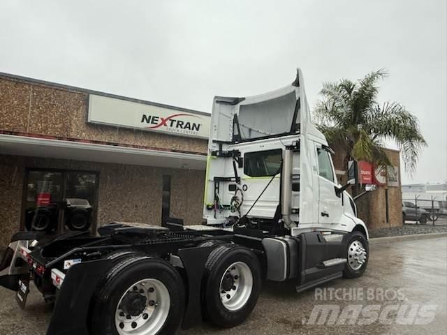 Volvo VNL64T300 Dragbilar