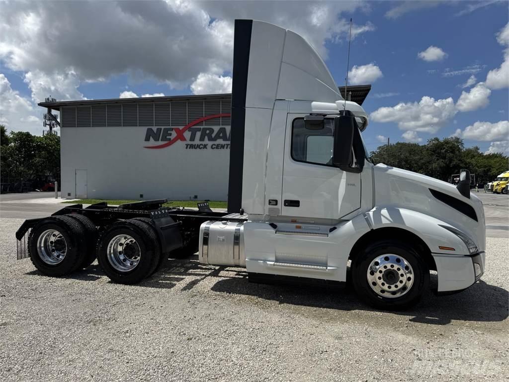 Volvo VNL64T300 Dragbilar