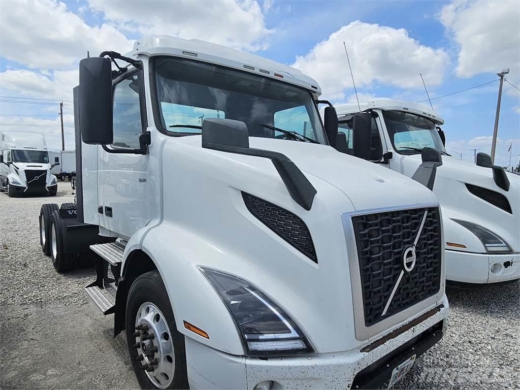 Volvo VNL64T300 Dragbilar
