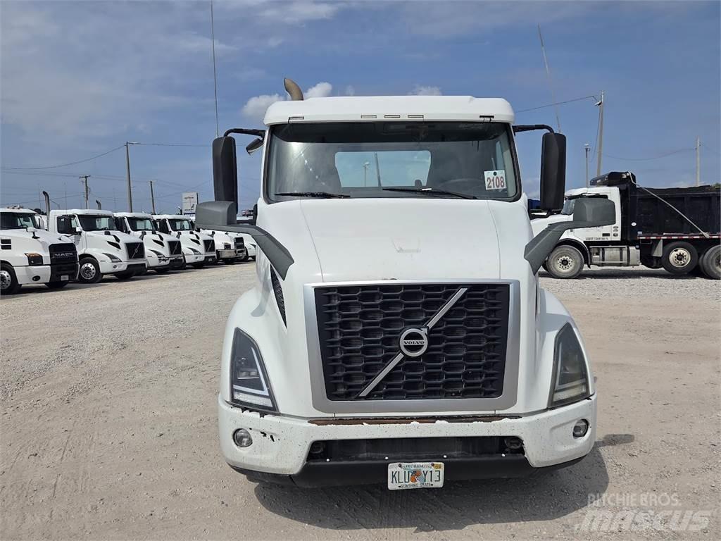 Volvo VNL64T300 Dragbilar