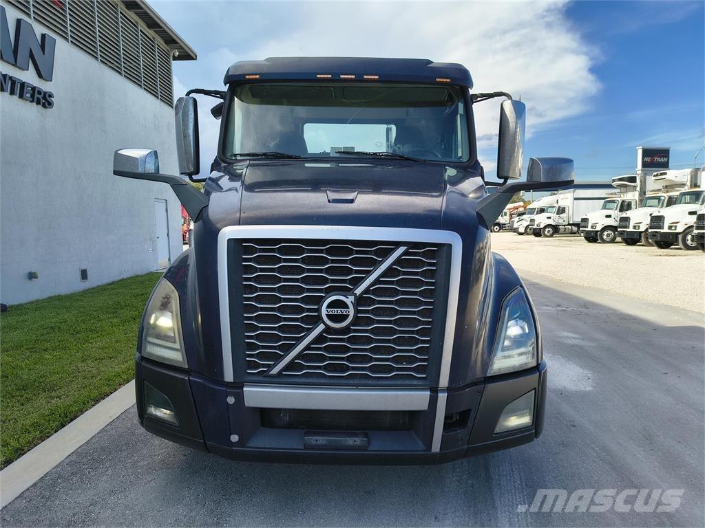Volvo VNL64T300 Dragbilar
