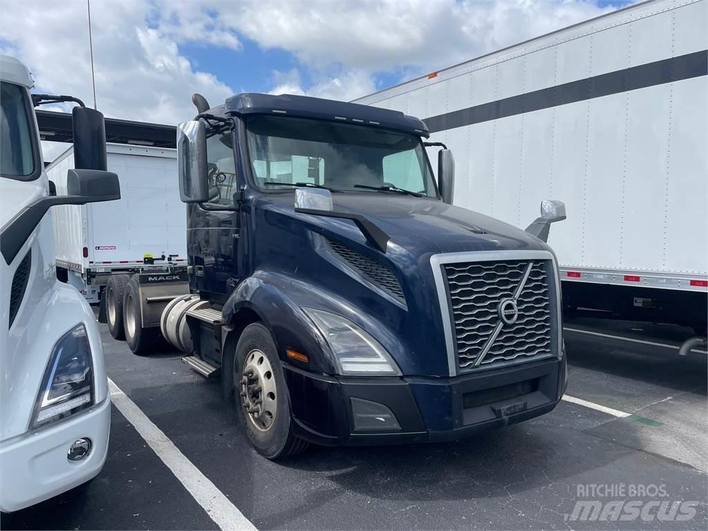 Volvo VNL64T300 Dragbilar
