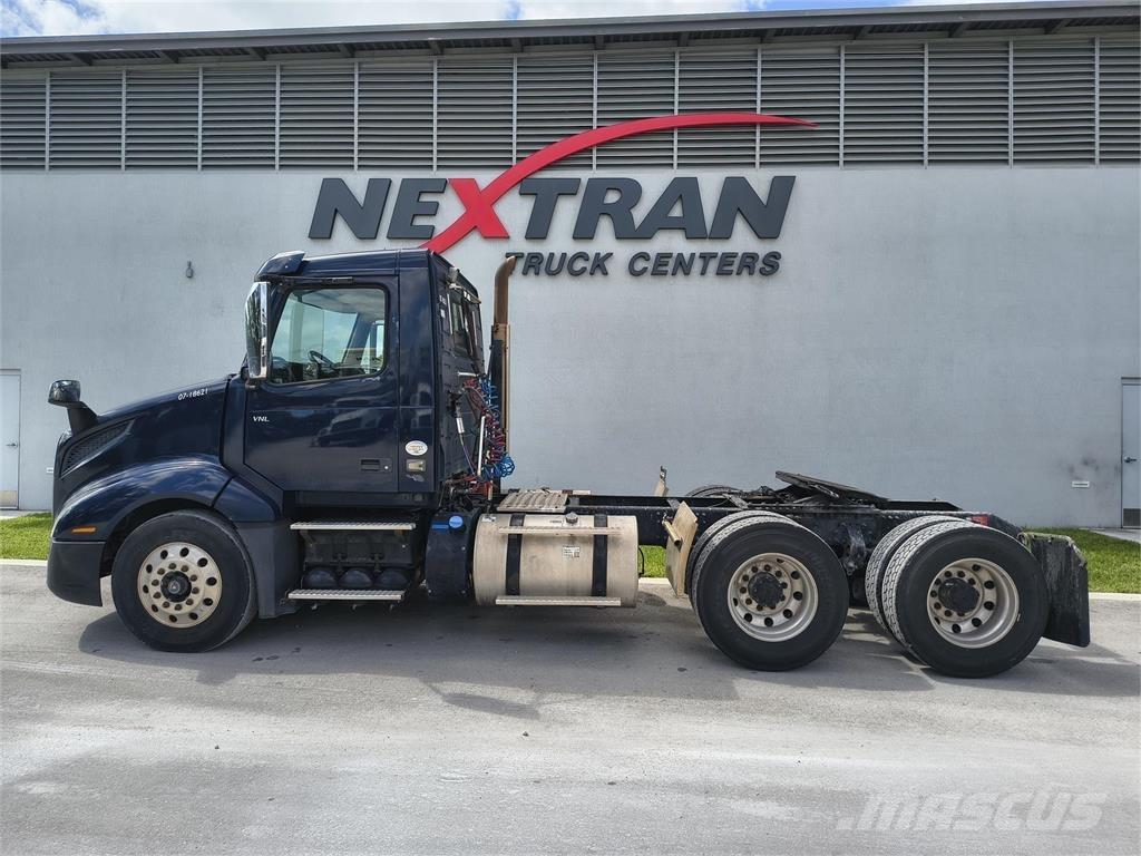 Volvo VNL64T300 Dragbilar